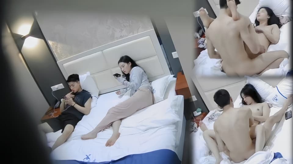 高校附近酒店摄像头偷拍-高颜值大学生情侣一块玩游戏玩累了休息做爱（上）
