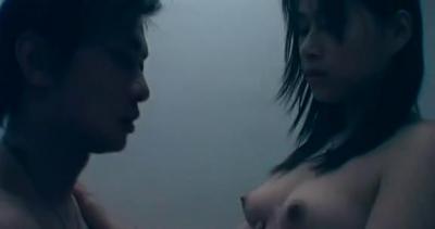 痛爱之旅：大肉棒狠狠插进嫩穴的激情风暴